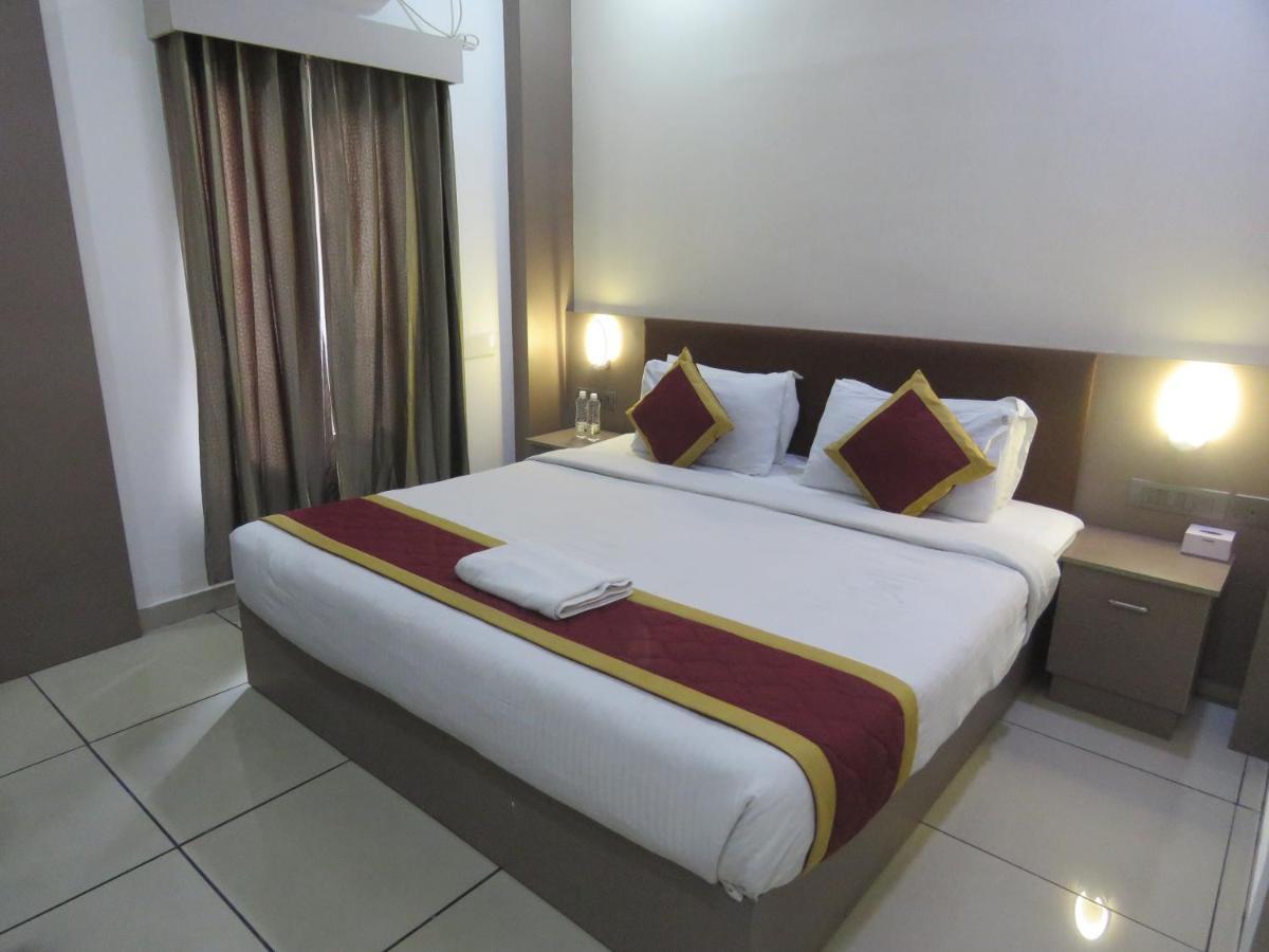 Hotel Reegate Inn Near South Railway Station Kochi Εξωτερικό φωτογραφία