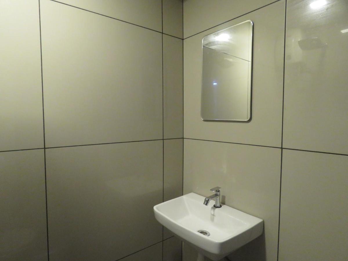 Hotel Reegate Inn Near South Railway Station Kochi Εξωτερικό φωτογραφία